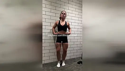 Sie hat versehentlich ihre muschi livestreamed - sie werden es nicht glauben!