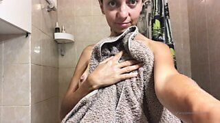 youtuber ana shower