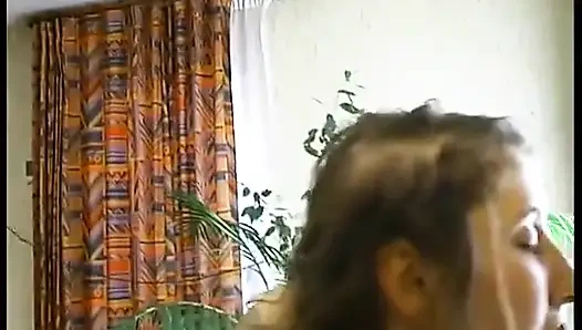 Tiffany Meluncur Ke Dalam X dengan 2 Pemula