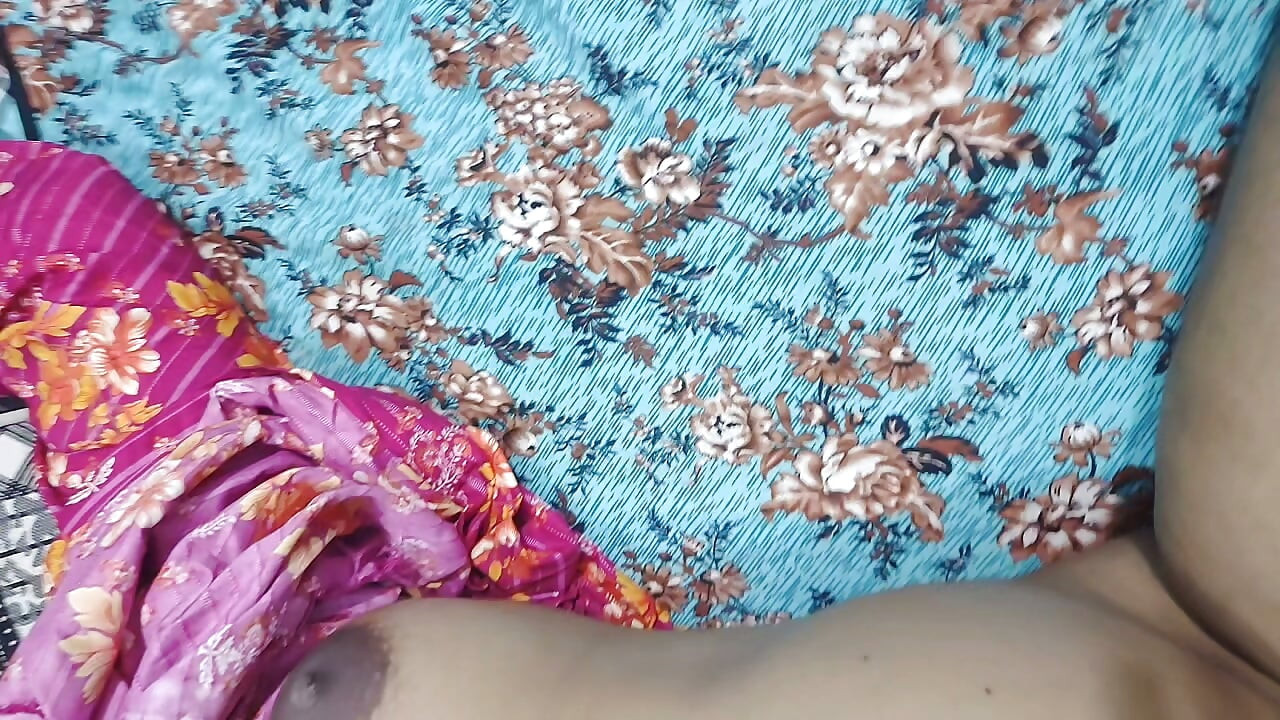 Desi Husband Fucked Indian pregnant Bhabi - Big ass 9 months pregnant Desi bhabi