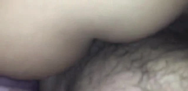Ragazza carina scopata nel culo