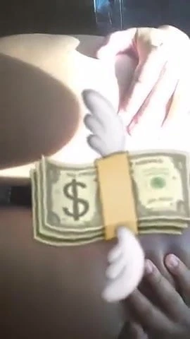 She's twerking on snap