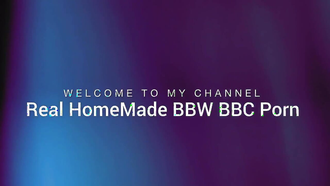 Cewek semok ini lagi asik raksasa pria kulit hitam