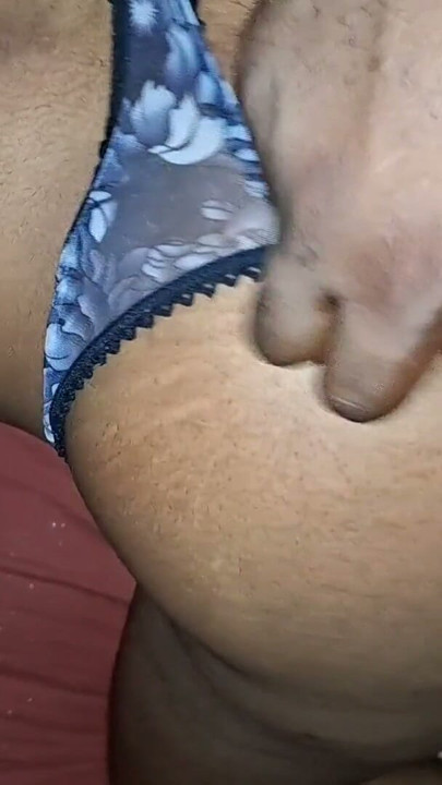 Me follo a mi vecina a cuatro patas, le encanta mi polla. | Clip 1