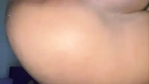 Kocamın en iyi arkadaşını sikeceğim