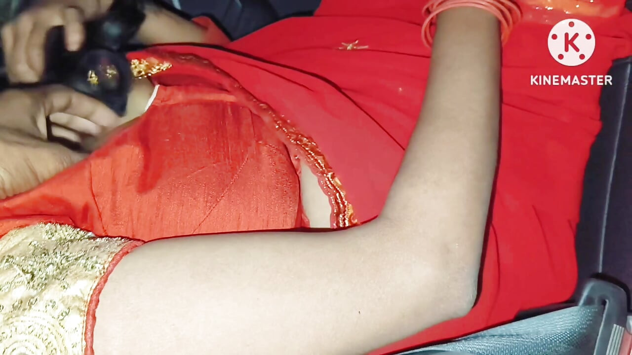 Season 167. Red saree wearing bhabhi remove her clothes in car and fuck with