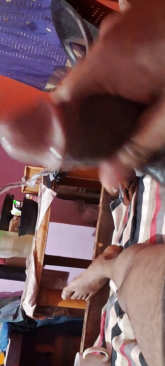Amateur solo dick stroking session in b Big Daddy dick amateur masturbation hand job teen ass