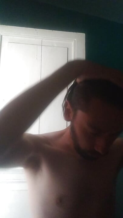 Mi registro mentre faccio skincare la mattina