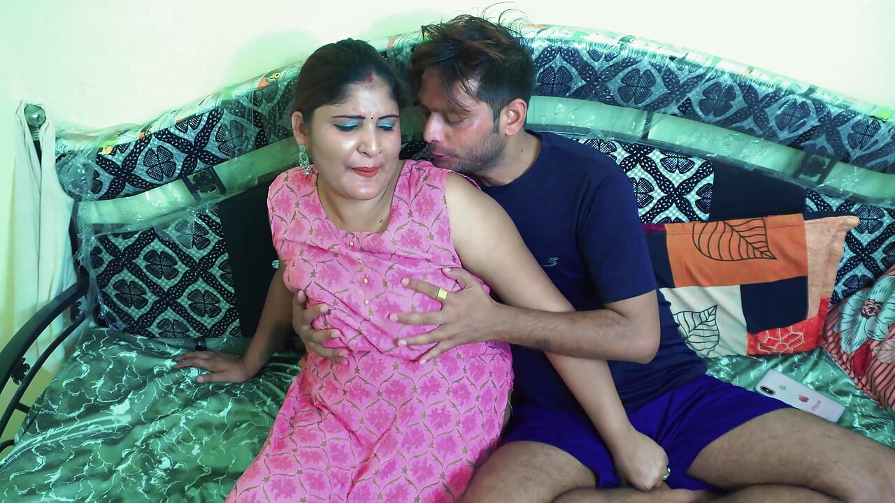 Incrível indiana fofa menina com áudio hindi claro hardcore sexo