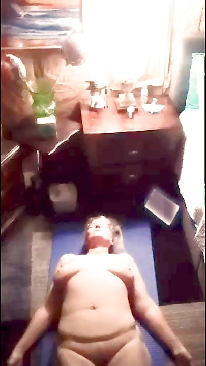 Hot BBW MILF Doing Her Daily Morning Naked Yoga!