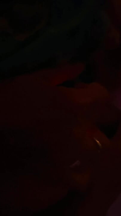 Hjælp en gift kvinde med at onanere