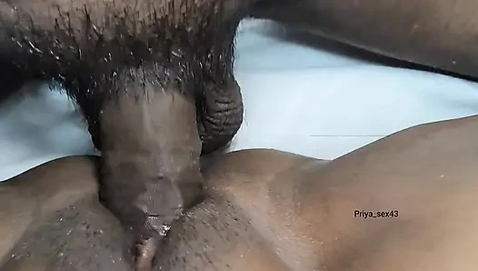 Evli kadın ko doğum günü ke din thoda gerçek ateşli seks