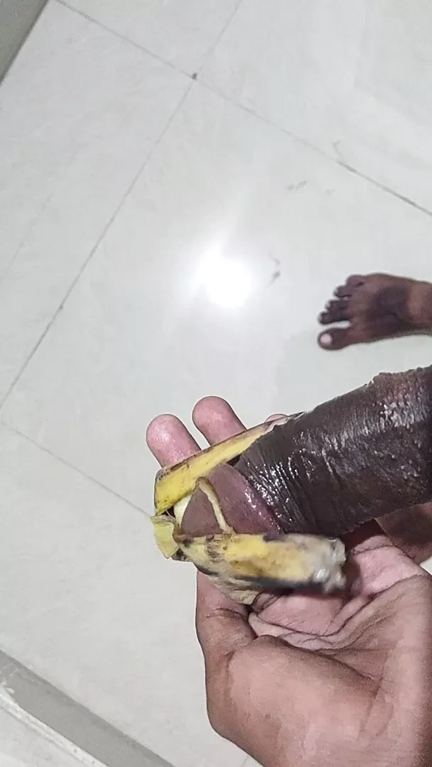 Cumming my black banana in balcony in heavy traffic