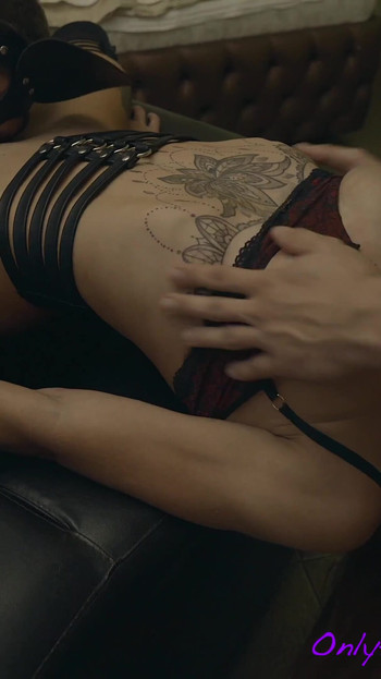 두 명의 노예가 여주인을 기쁘게 하다, 2부