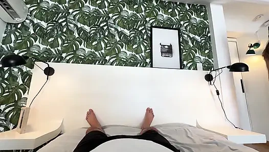 Suamiku kira aku lagi kerja waktu bosku ngentot aku habis-habisan