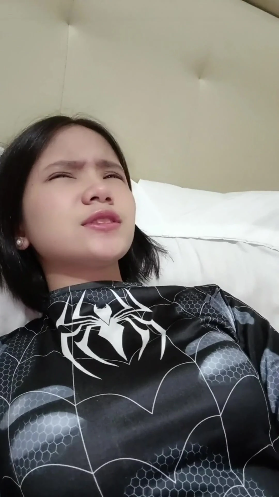 Azgın siyah örümcek webimi istiyor - porno parodi