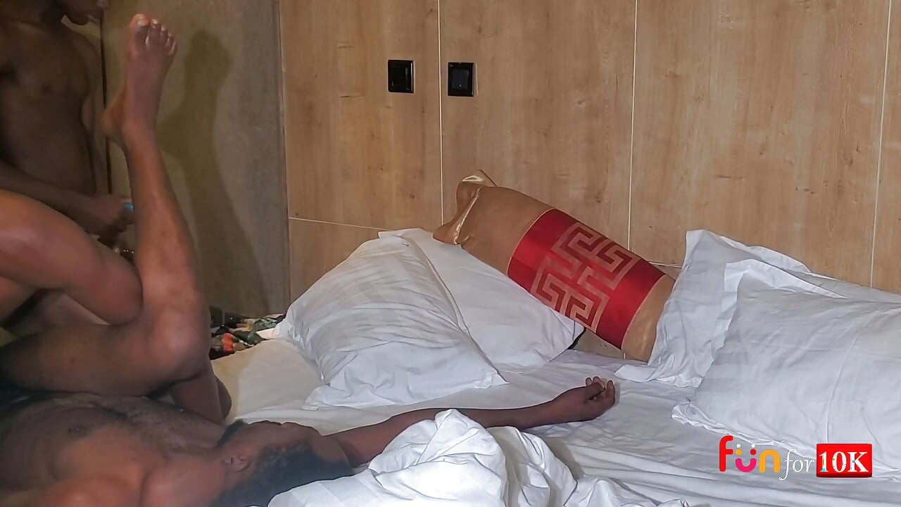 Sex în 4 homosexual dur cu băieții mei sexy și slabi