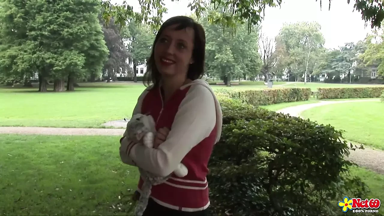Net69 - la ragazza olandese magra ha fatto sesso anale con uno sconosciuto