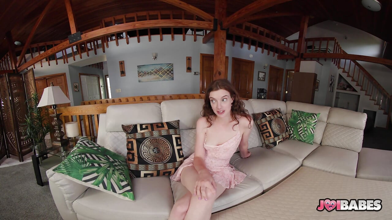 College-teenageren Marina Vaylor giver sydende JOI