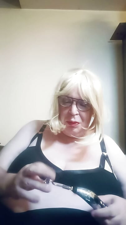 Part 1 - BBW TV plays with her nipples.