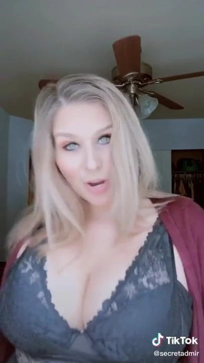 Как ее зовут на TikTok?