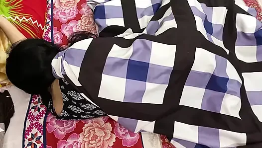 Shared the bed with Punjabi Bhabhi and fucked her big ass