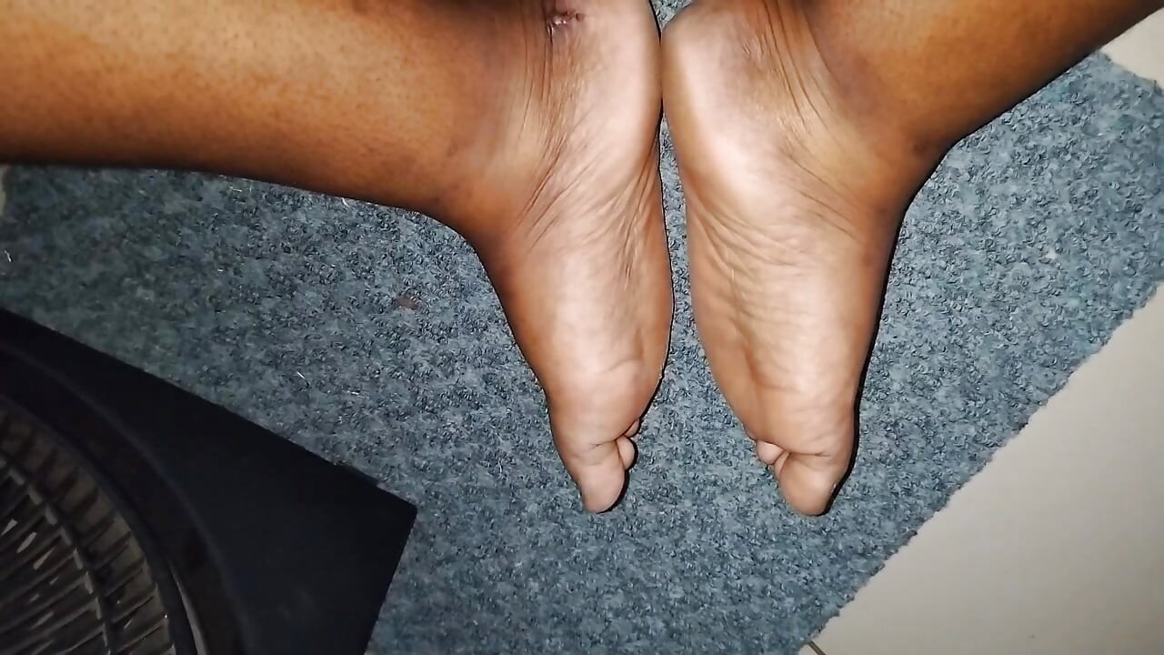 compilation of  hot busty chubby teen(18+) feet videos