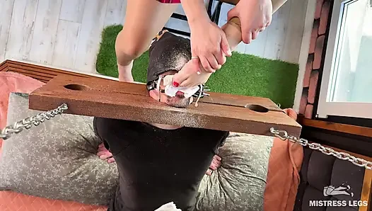 Foot Dust Feast Pedicure Scrapings Straight Into Slave's Mouth