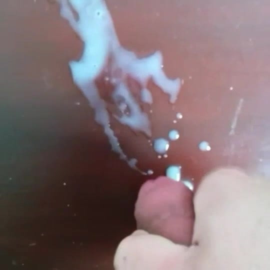 私のチンポ絶頂爆発