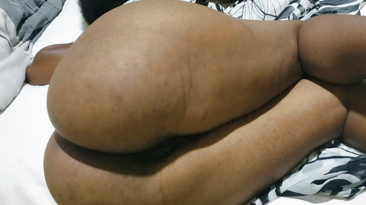 Αυτή η καυτή Milf παίρνει το μυστικό του μουνιού της