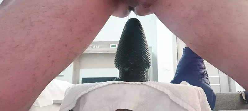 Anal enlargement, welcoming ass