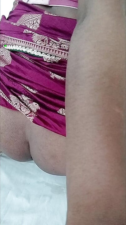 Desi girl hard  choot fucking by lauki and moaning louder