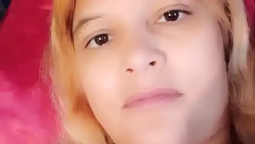 Wanita lajang panas mainannya