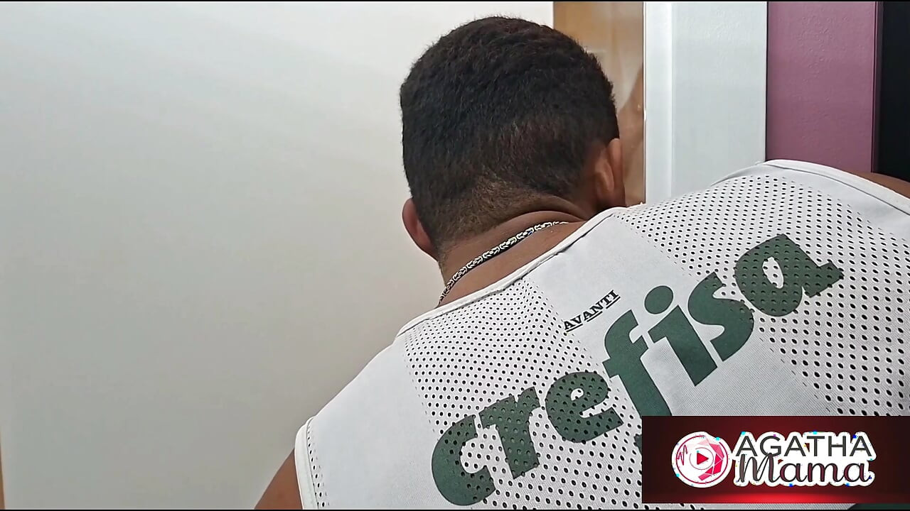 아가사 엄마가 샤워 중인 모습, 남편이 더 섹시하다 BBC가 도착, 밀프 아내가 샤워를 하고 있을 때