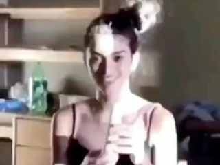 Dixie Damelio - videoclip cu sex oral adânc în gât
