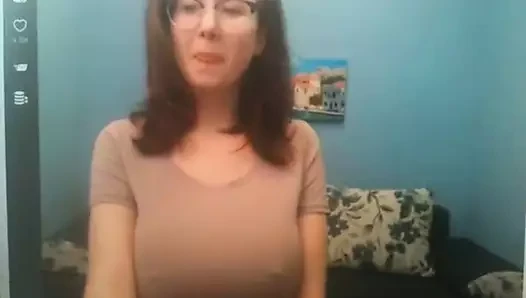 Muhteşem göğüsleri ile güzel genç webcam kız