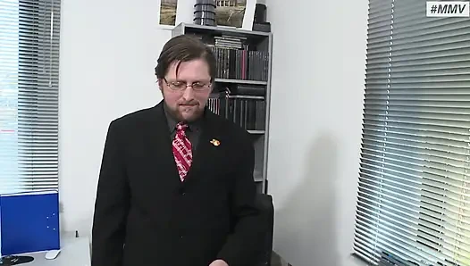 Sex behoerde 3: Four scenes with 4 hot babes