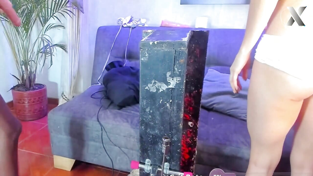 목을 강타하는 깊은 밀어 넣음