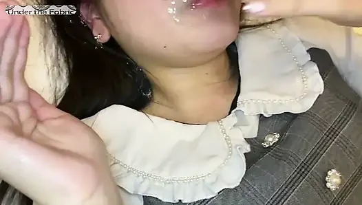 Cfnmheat dengan mantan pembantu?style cantik, patuh dan berpakaian lengkap dalam permainan sensual