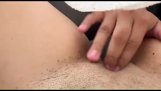 Teman sekamar saya yang panas ingin saya mengambilnya saat saya bekerja