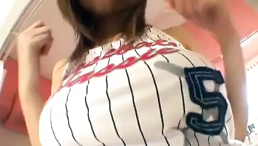 besar gadis remaja ini goyangin