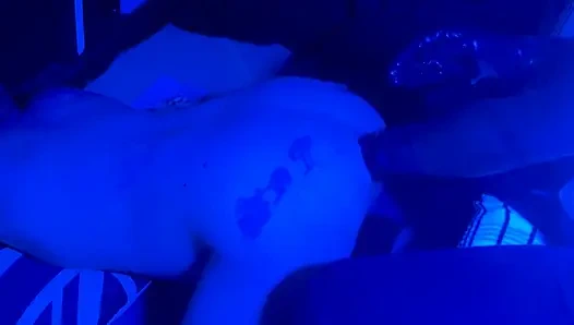 Kirli koyu yumruk sokma