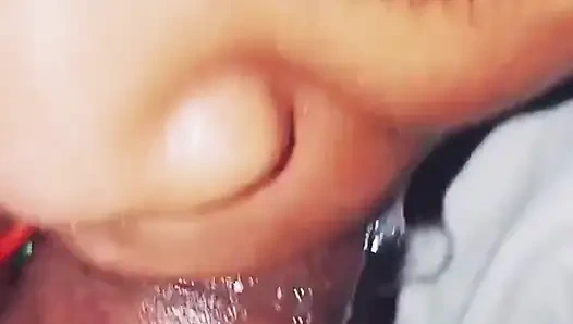 Schlampiger schwanz wird entfesselt