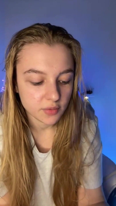 Extreme fingering in a narrow pussy | Clip 1