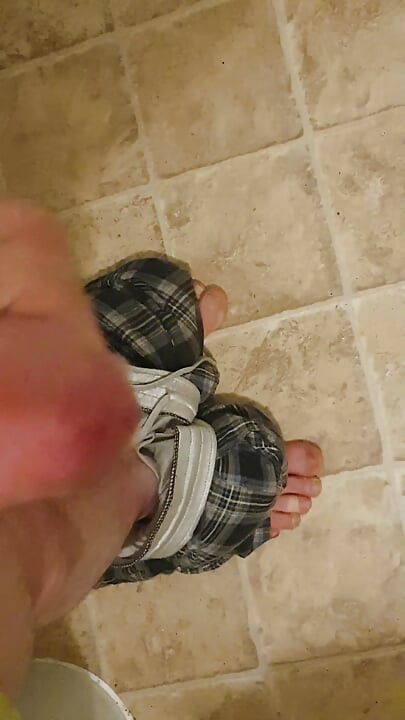 Cumming on the Toilet