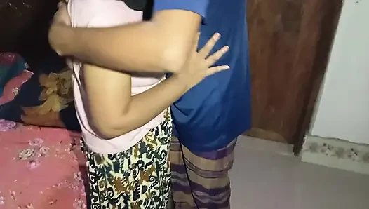 Yeni evli 18 yaşındaki evli kadın seks, bangla sesli seks videosu