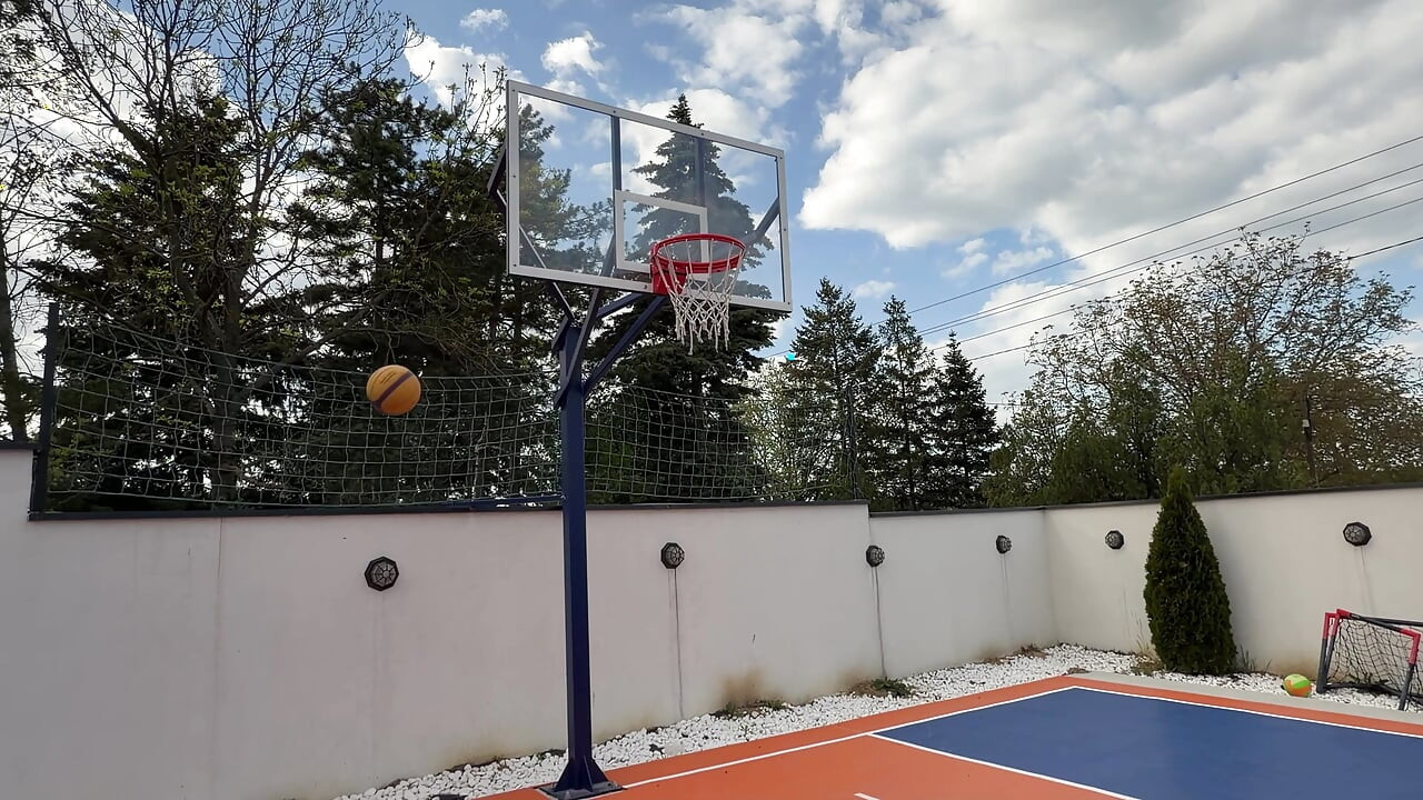 She wanted to throw the ball into the hoop, but it all ended with cum on her ass.