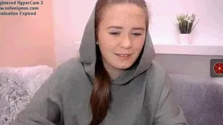 young girl sjow her big big tits