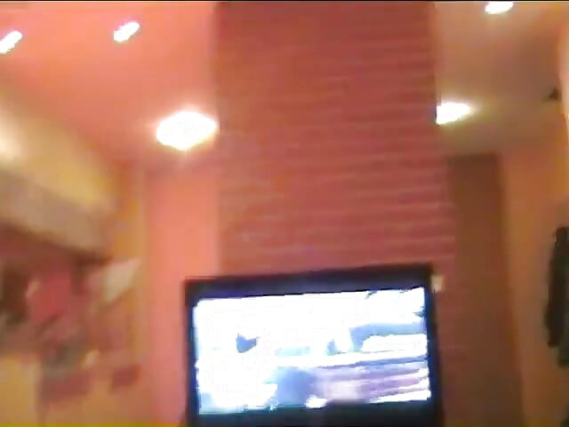 Wunderschönes tschechisches schätzchen und ihr freund machen ein sexvideo zu hause