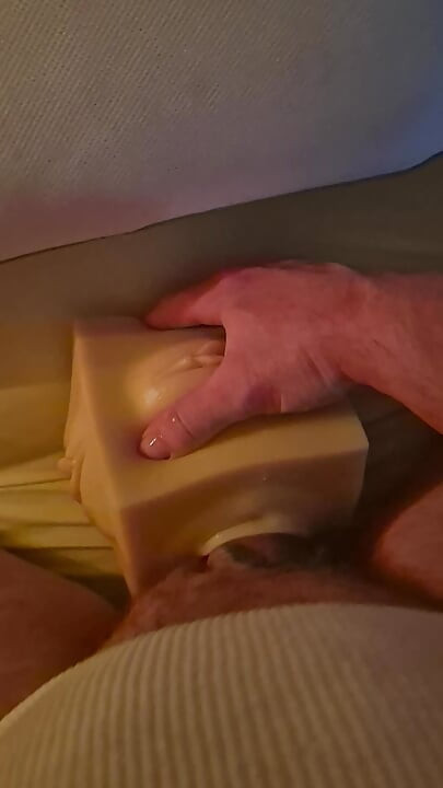 Failed attempt at fucking the male masturbation Cube Review